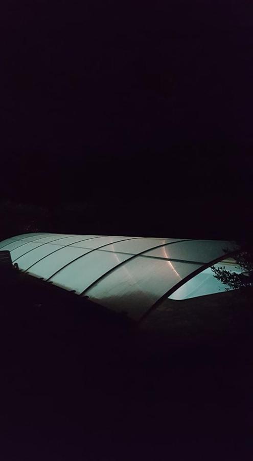 Villa Dikaria Montacher エクステリア 写真